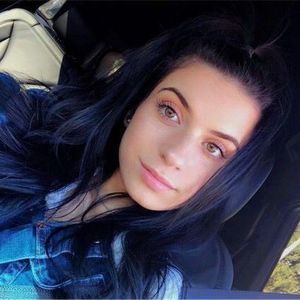 Meet your Posher, Francesca